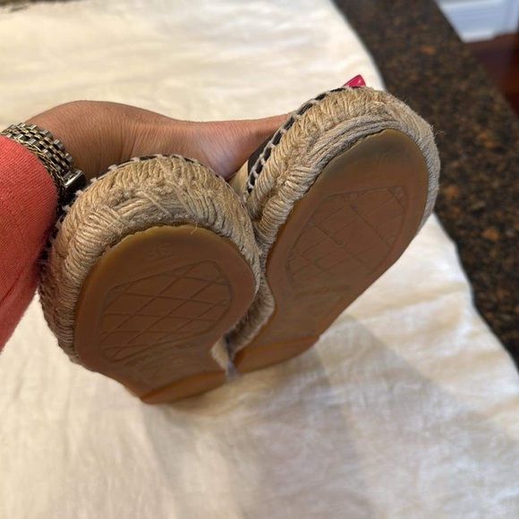 Coco Chanel lambskin espadrille cream and black toe soft leather slip on 36 - Picture 8 of 12